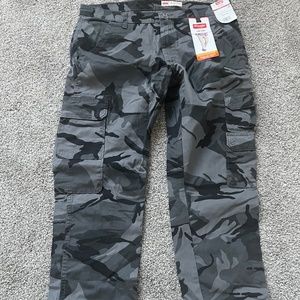 Mens Wrangler Camo Cargo Pants